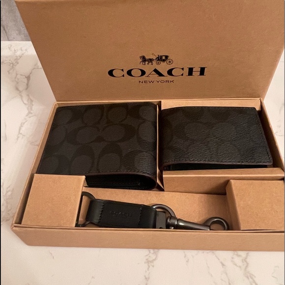 ๐ COACH Men Wallet Boxed 3 in 1 Wallet gift Set In Signature Canvas - Picture 1 of 12